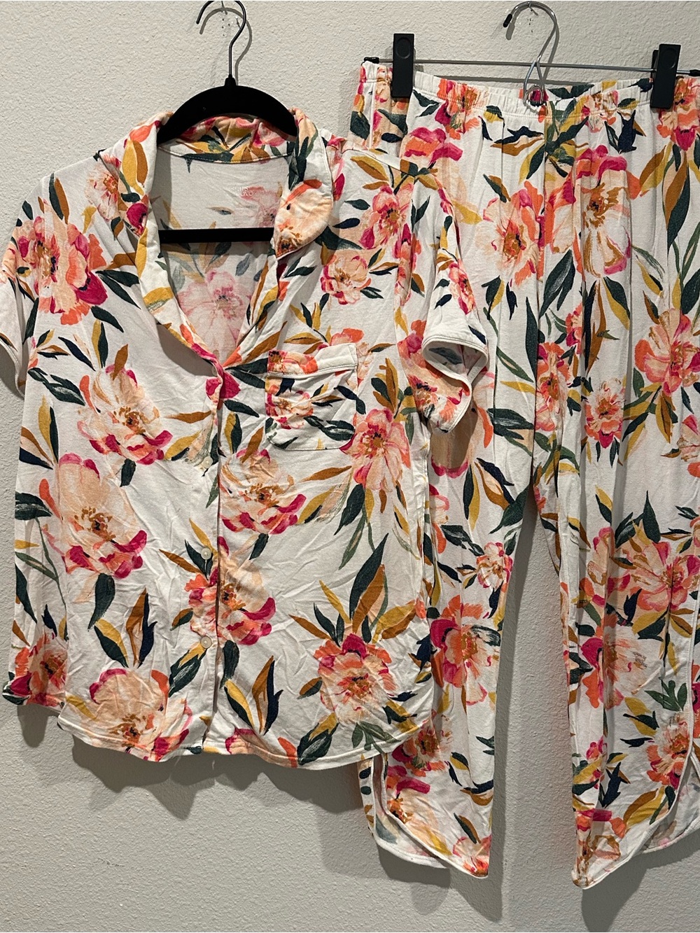 stars above Floral Button-Down Top in White, Pink and Green
